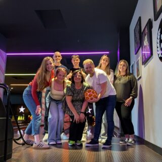 Yesterday evening, our Belfast interns had a fun VIP bowling experience with their buddies, mentors and managers 🎳